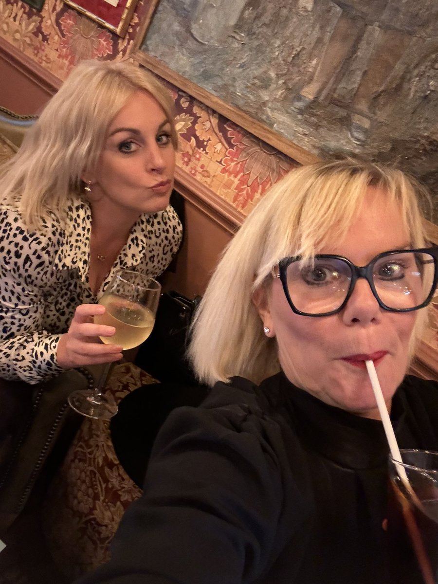 ShonetteBason's tweet photo. Half term drinks for the glamorous Gals #lettingoffsteam #mymamispickingmeup π€£π€£ https://t.co/9ZDu7wNQe8