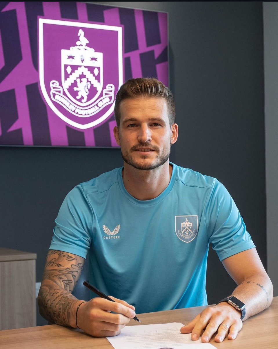 CJF__x's tweet photo. This was the worst bit of business ever. What I would do to have this man between the sticks again. Muric just isn’t it. #itfc https://t.co/CpJVLxhR3c