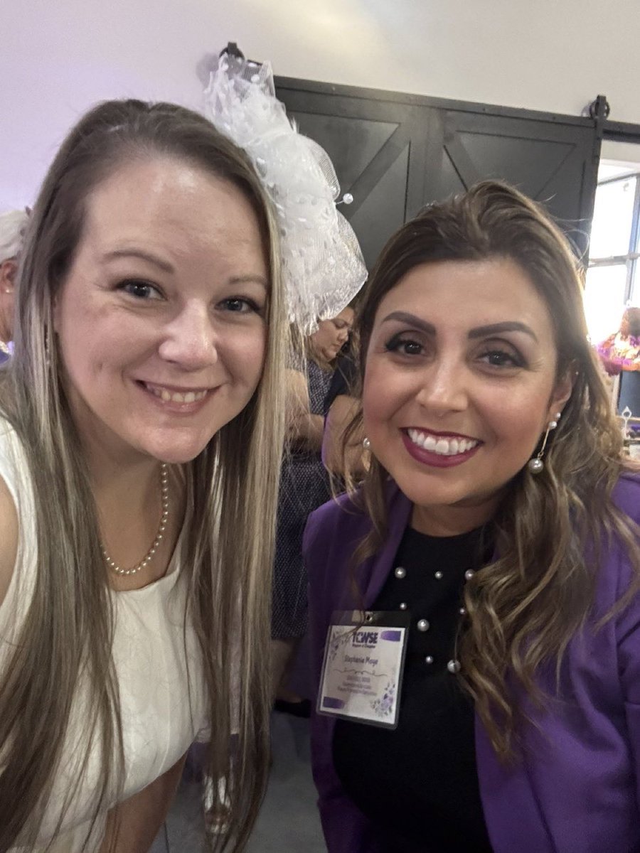 sargueta82's tweet photo. Always a pleasure to meet new likeminded ladies! Thank you @MrsWeaverCMS for sharing your story and serving on today’s panel. #SheSharpenedMe @PrincipalAuntie https://t.co/bP6SLrvSDN