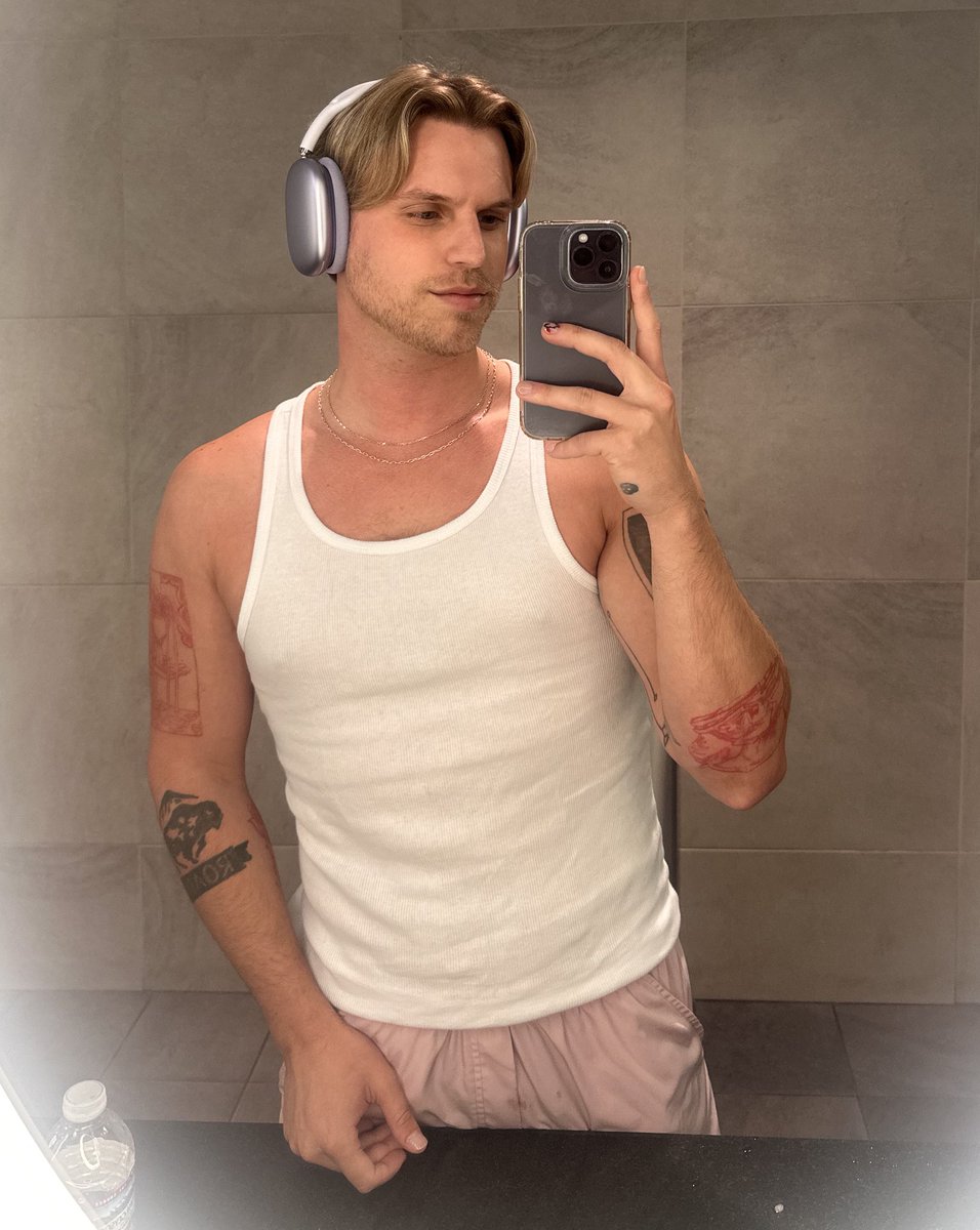 thiccmethod's tweet image. We’re live on both Twitch &amp;amp; TikTok for the first time. We’re raising funds for my first full-length album. Come join the fun! Twitch.tv/thiccmethod