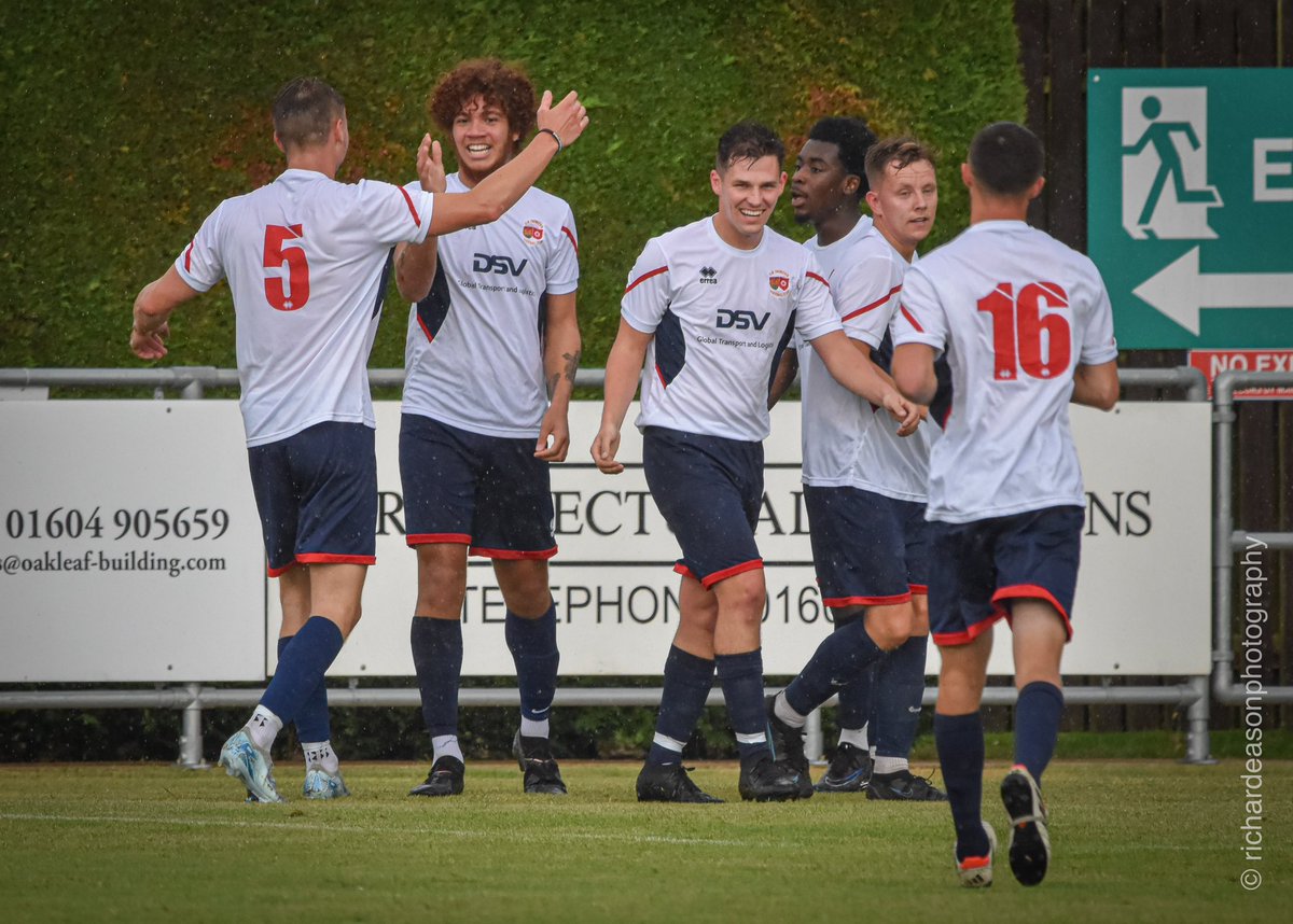 ONChenecksFC1's tweet photo. An UNBEATEN October for Chenecks in the @utdcos Prem South and #FAVase

7️⃣ Played
4️⃣ Wins 
3️⃣ Draws 

#UpTheChens https://t.co/pQUYZqzBoB