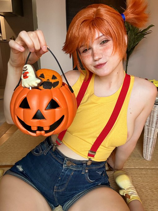 👻 Boo! Here&rsquo;s my Misty from Pok&eacute;mon costume for Halloween! 🎃 Are your costumes readyyyy? Show them off<a href="/tag/amber"class="tags"><span>#amber</span></a><a href="/tag/genshinimpact"class="tags"><span>#genshinimpact</span></a><a href="/tag/genshincosplay"class="tags"><span>#genshincosplay</span></a><a href="/tag/gameco"class="tags"><span>#gameco</span></a>