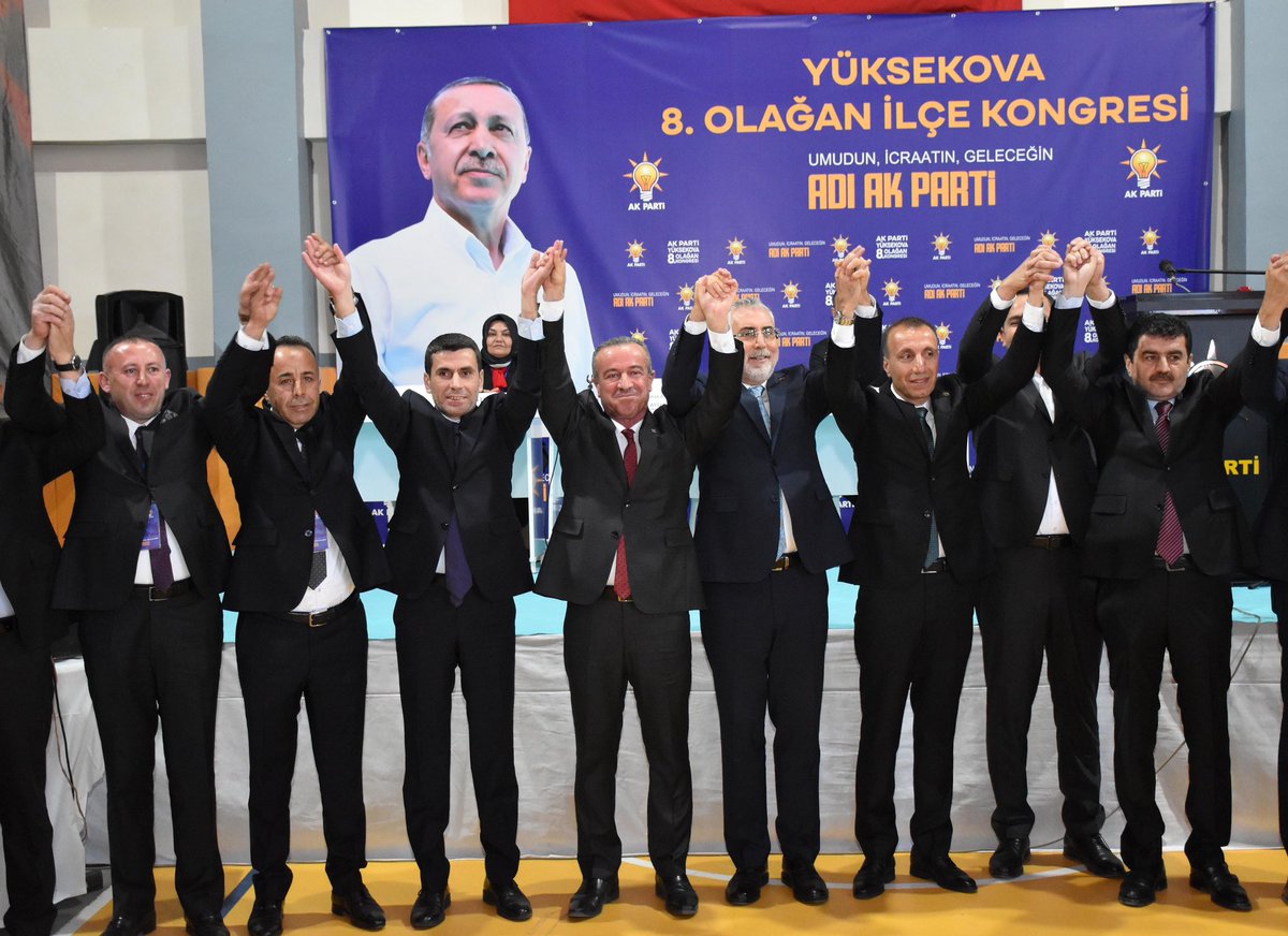 Recep_ayd25's tweet photo. 📍Yüksekova/ Hakkari 

Yüksekova İlçemizin 8. Olağan Kongresini Çalışma ve Sosyal Güvenlik Bakanımız Sayın Prof. Vedat Işıkhan ,Hakkari İl Koordinatörümüz Sayın  @HasimTaskiran ve Hakkari İl Başkanımız Sayın @KayaZeydin Katılımları ile gerçekleştirdik
@erkankandemir @isikhanvedat https://t.co/Np8XuX7vlb