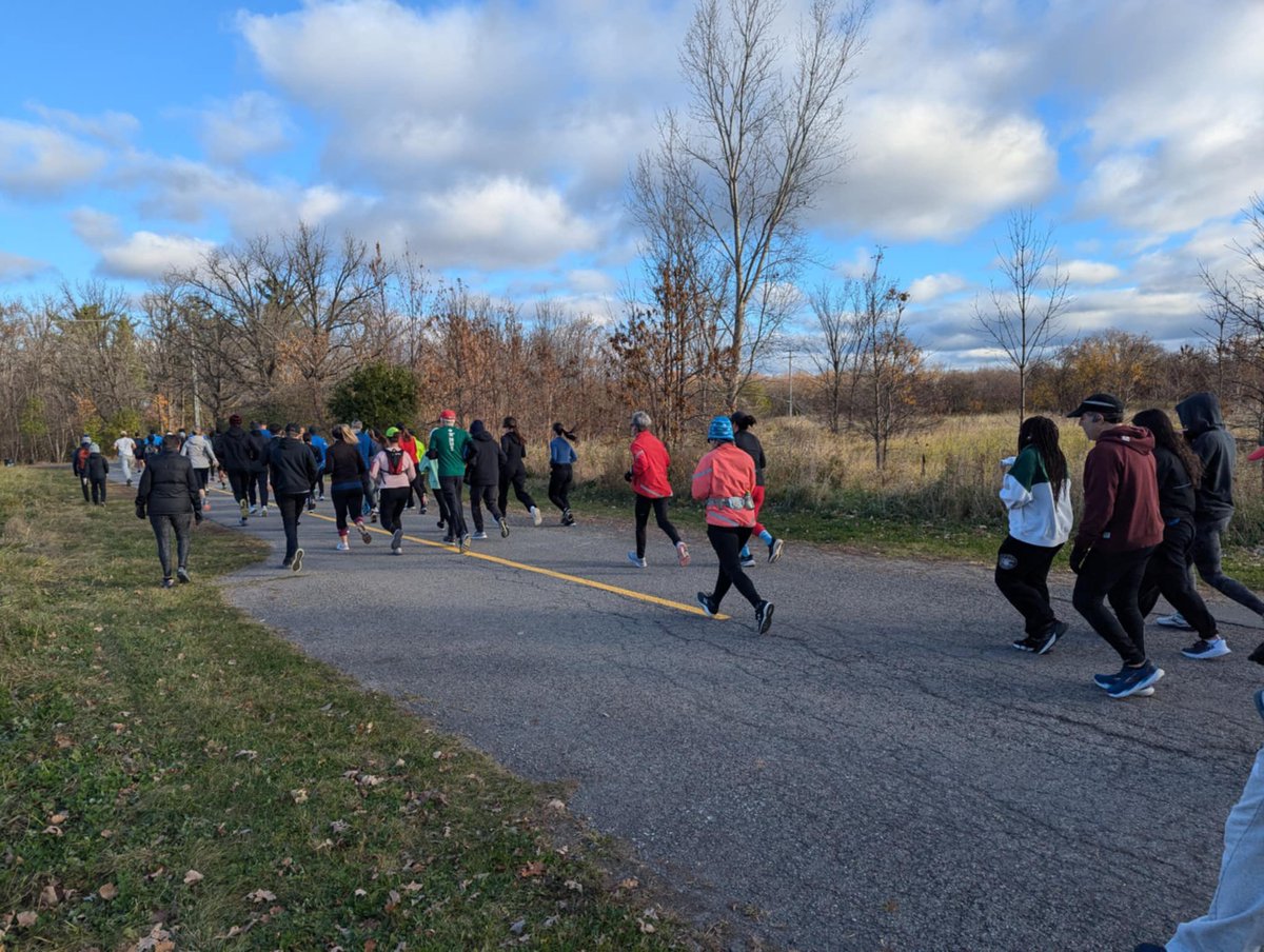 orleansparkrun's tweet photo. 211th event / 211e évènement - OCTOBER 26

We had 75 participants, including a few first-timers, who ran, jog or walk.

Thanks again to our volunteers, who made this event possible. 🏃🏻‍♂️🏃🏼‍♀️🚶‍♀️🦮
Check this week’s results:

https://t.co/PuaF7RA8jO https://t.co/WKp2yQUNRM