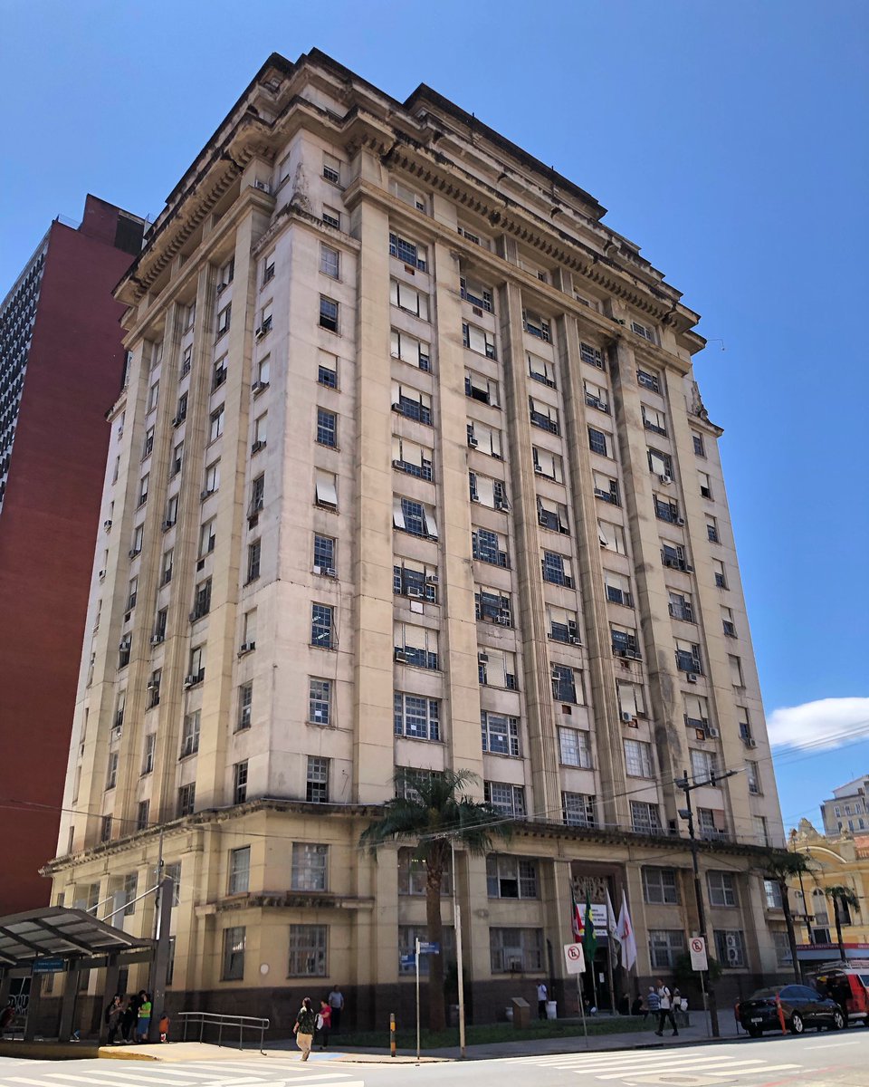 _YuriAdachi's tweet photo. Edifício Intendente José Montaury em Porto Alegre/RS.

Por alguns anos abrigou o Centro Administrativo Municipal de Porto Alegre.

Atualmente algumas pastas do Executivo funcionam no local.

📸 22 de outubro de 2024 https://t.co/2fl8pP9kr4
