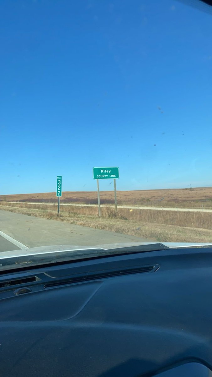 kleinsleftnut's tweet photo. Crossed into Riley Co. and immediately caught a buzz. Fuck KU let’s have ourselves a Saturday. #TodayRocks
Best,
Nut https://t.co/soIqKwZP0x