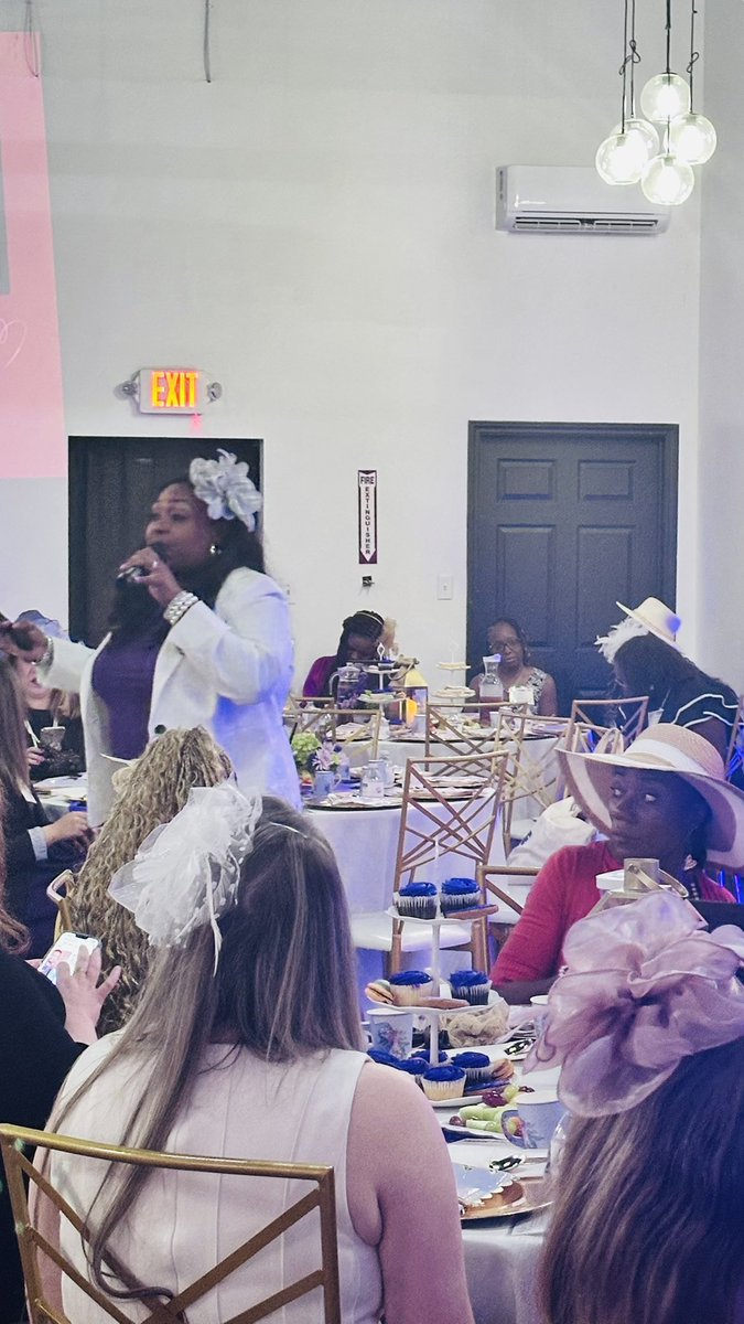 Keena S. Bradley, Ph.D. (@ksb_phd) on Twitter photo Fabulous Professional Development <a href="/R4TCWSE/">TCWSE Region 4</a> Fall Mixer
<a href="/mdboone_edu/">Monique Boone</a> <a href="/PrincipalAuntie/">Sheree Bogany</a>
#SheSharpenedMe Fabulous Professional Development <a href="/R4TCWSE/">TCWSE Region 4</a> Fall Mixer
<a href="/mdboone_edu/">Monique Boone</a> <a href="/PrincipalAuntie/">Sheree Bogany</a>
#SheSharpenedMe