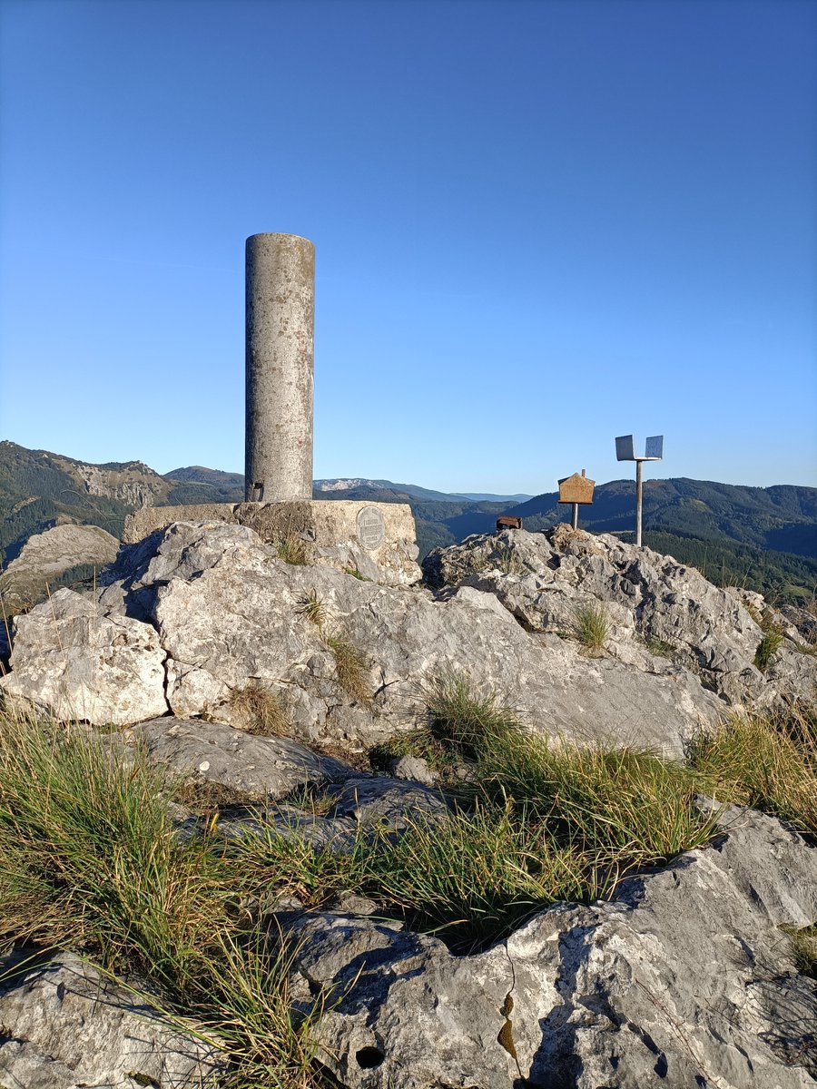 mendira_eus's tweet photo. 📢Igoera berria webgunean:
⛰️Urragiko Atxa (588 m)
🏘 Areatza-tik
📏5,4 km
🔼463 m
Argazki, mapa eta track: https://t.co/lxUlYrJK67
🐗🫎⛰️🌳🌲🏔️🍁
📢Nueva ruta en la web:
⛰️Urragiko Atxa (588 m)
🏘️Desde Areatza
📏5,4 km
🔼463 m
Más fotos, mapa y track: https://t.co/lxUlYrJK67 https://t.co/6Bz0J2mqtT