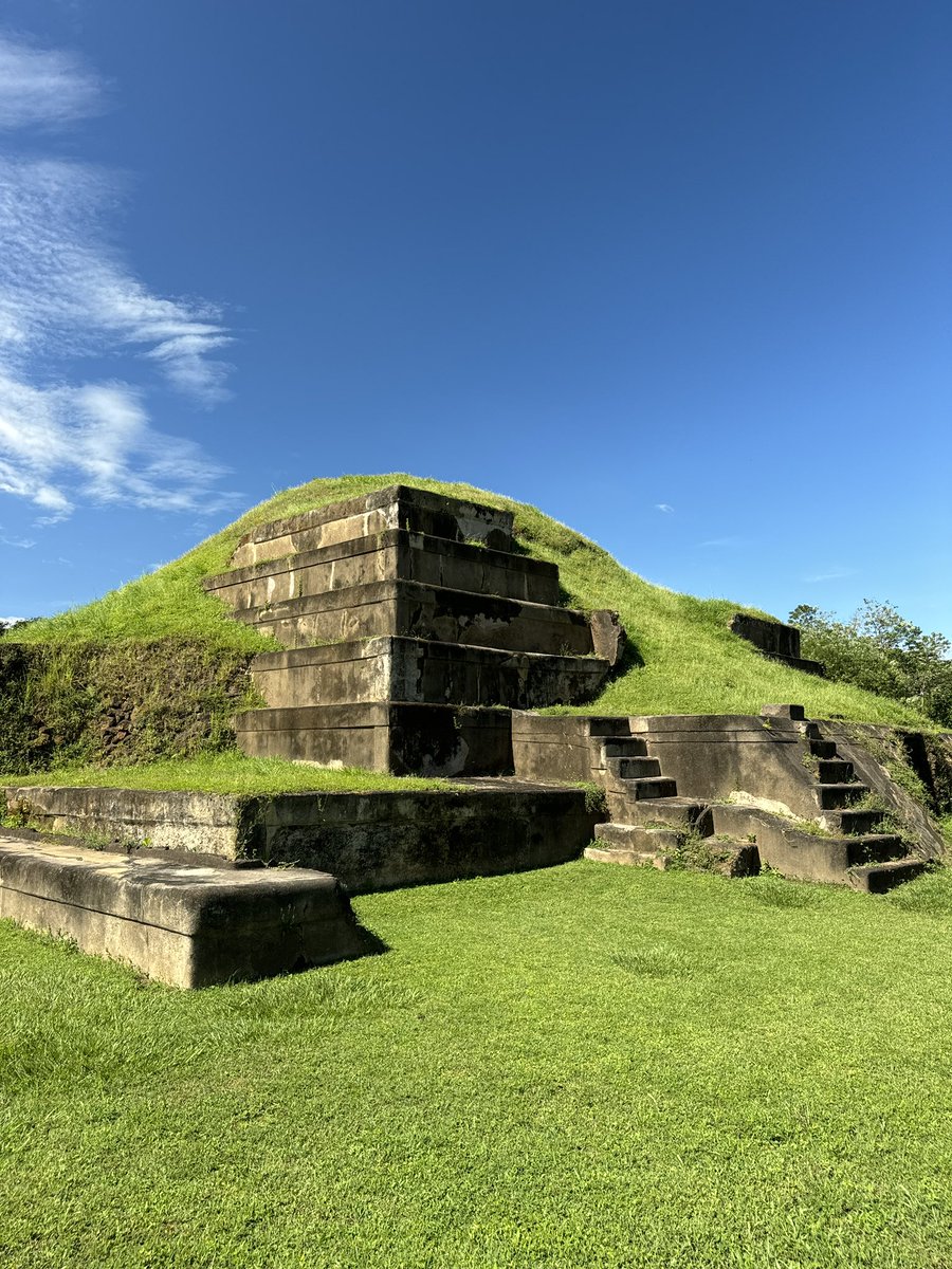 Lightning Tours ⚡️🇸🇻 tweet media