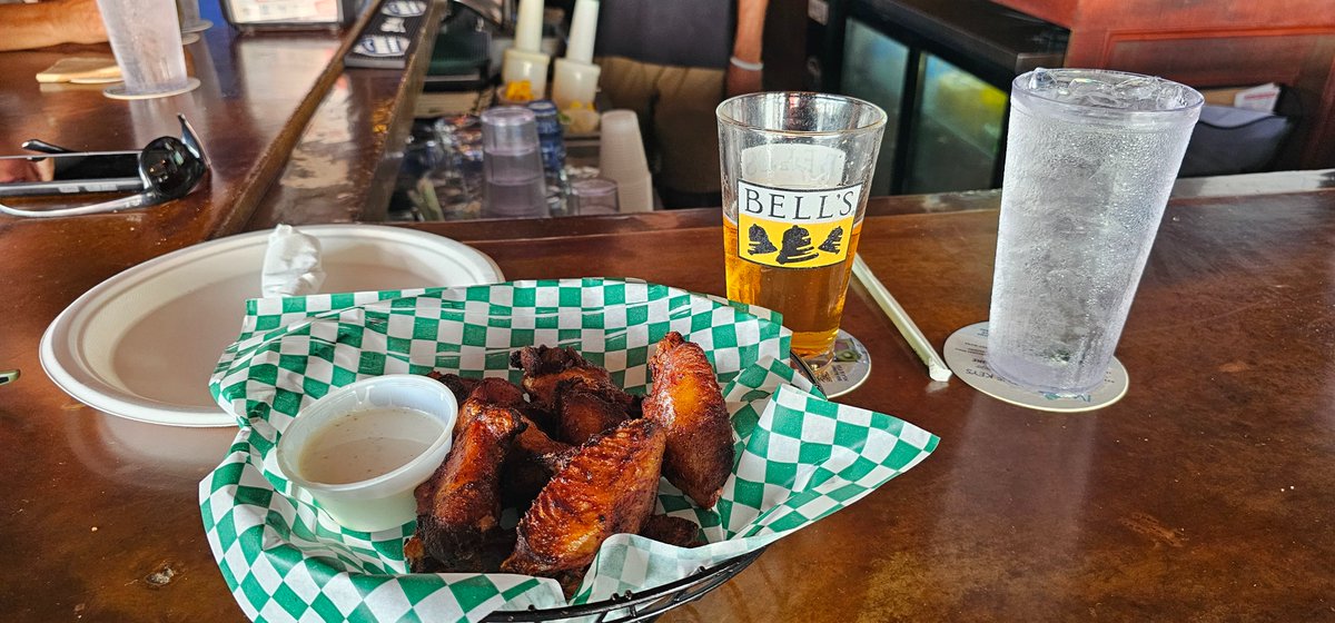 FlaKeysResorts's tweet photo. The perfect combo: smoked chicken wings and an ice-cold Crazy Lady beer at Big Cheezees Pub and Grub in Key West! 🍗🍺 Who’s tried this delicious duo? Let’s hear your thoughts!
#BigCheezees #KeyWestEats #CrazyLadyBeer #PubAndGrub #FoodieFavorites #IslandFlavors #KeyWestVibes #KeyWestBars #IslandLife