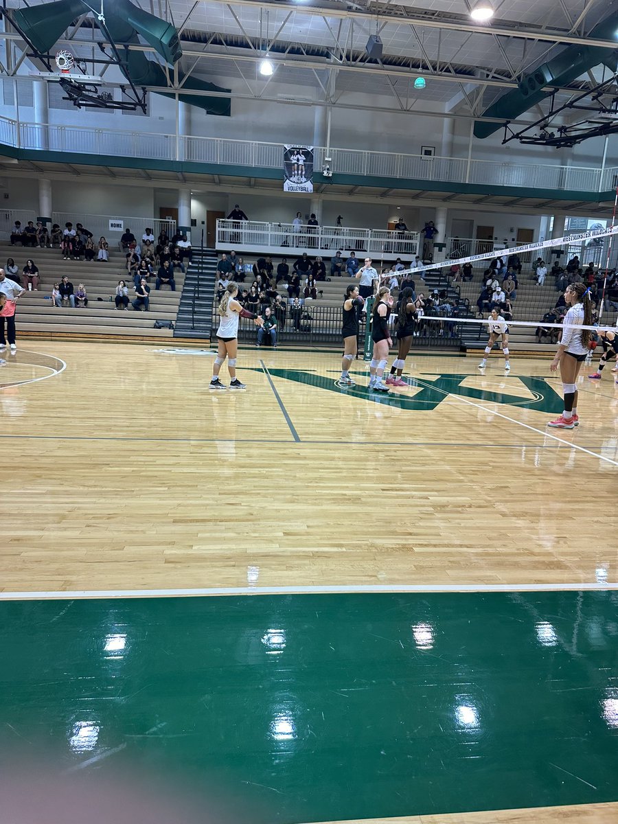 LGlenn_FCS_AD's tweet photo. Cheering ๐ฃ on @ahsraidervb ๐this morningโฆLETโS GO RAIDERS!!!! #OneFulton #RoadtoLakePoint๐ @RaiderSport @CJ_FCS_COS @athletics_FCS @FultonCoSchools https://t.co/AkjrpmXpUi