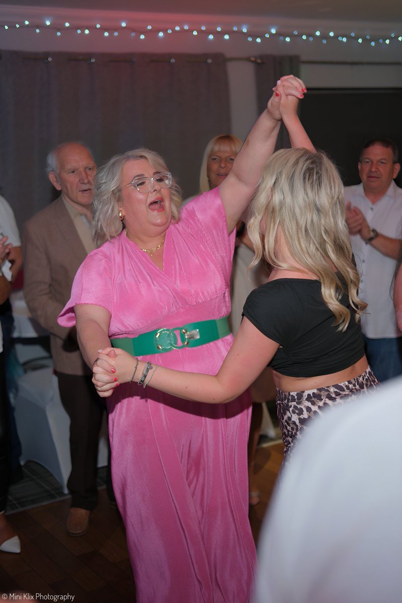 MiniKlix's tweet photo. Do you have a party coming up and are looking for someone to capture those special moments you can cherish forever, please get in touch! 

Here’s some shots from Clare’s 50th birthday party!🩷

#party #eventphotography #socialphotographer #50thbirthday #celebrations https://t.co/M3Y0iyl4rN
