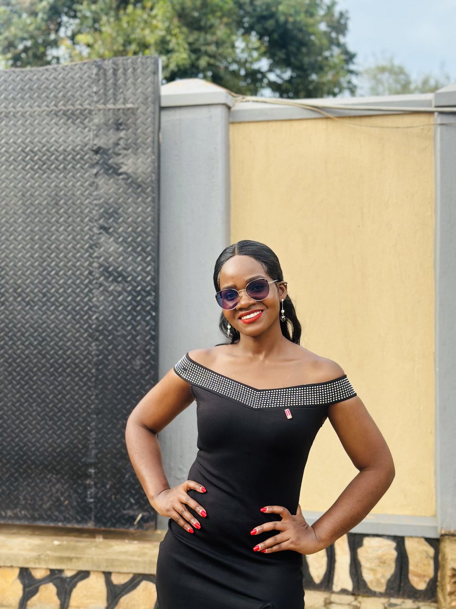 Celebrating 4 amazing years of service 
Proud Rotaractor 
#Weshowup
#SplendorsAt4