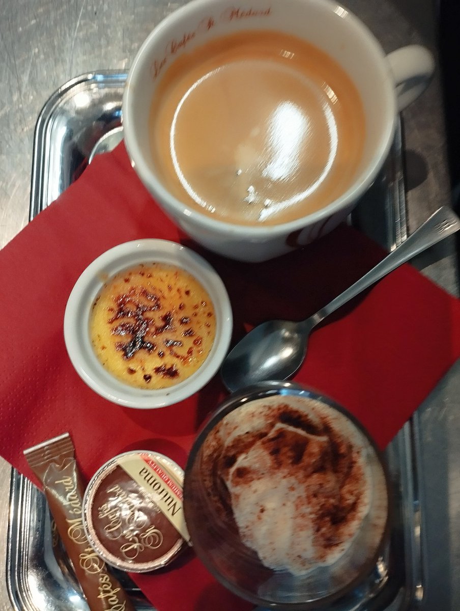 petitsplatsmimi's tweet photo. A la demande générale, le chef , à partir de ce jour , fera les cafés gourmands . Prix ? 4,5€ , café Artisanal et deux mini desserts Maison.
À déguster après repas ainsi que toute l après-midi 🧑‍🍳😋🧑‍🍳😋🧑‍🍳😋 https://t.co/06CTVNNqqq