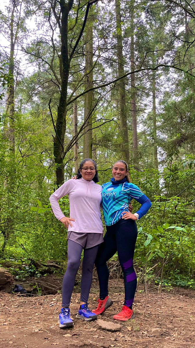 Crisita20's tweet photo. Dรญa de cuestas en el Ocotal ๐ฅต yo y mis locuras ๐คช pero que bien se siente lograrlo ๐๐๐ป y #reverseplank 45 seg
Sal de tu zona de confort โจ๐๐ป
#CrisitaMaratonistaX5๐๐ผโโ๏ธ๐
#OctubreRosa ๐
#KmsAlCielo ๐ค
#LaLigaDeLaJusticiaRunner
#ManicomioRunner
#KMSxELA ๐
#VortexLF ๐ https://t.co/5q3Mn3nAB1