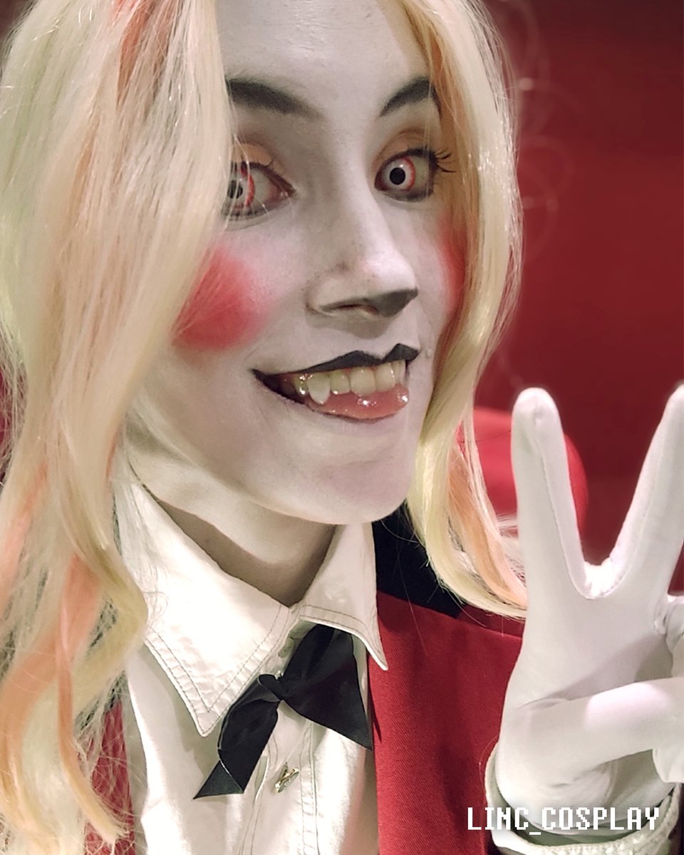 Linc_cosplay's tweet photo. 🇫🇷 &amp; 🇬🇧
★ Charlie &amp; sa jovialité 😊.
__________
★ Charlie &amp; her joviality 😊.
__________
📷 Photo: Me
.
.
.
#hazbinhotel #charliecosplay #charliehazbinhotel #hazbinhotelcharlie #hazbinhotelcosplay #vivziepop #helluvaboss #hhcosplay #cosplay #frenchcosplay https://t.co/eDUBo28wXY