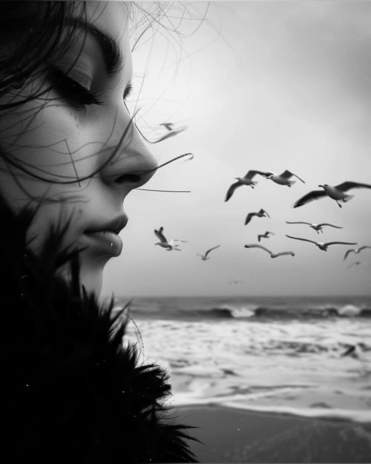aliyulectora's tweet photo. "Ocurra lo que ocurra, pensé, la vida continúa igual, y hacemos las mismas cosas... No hay crisis capaz de quebrar la corteza de lo habitual". 

Daphne du Maurier
#libros #Leer #literatura
#frases #citas #reflexiones 
#escritores #leeresvivir https://t.co/ZaCq2Jsqyi