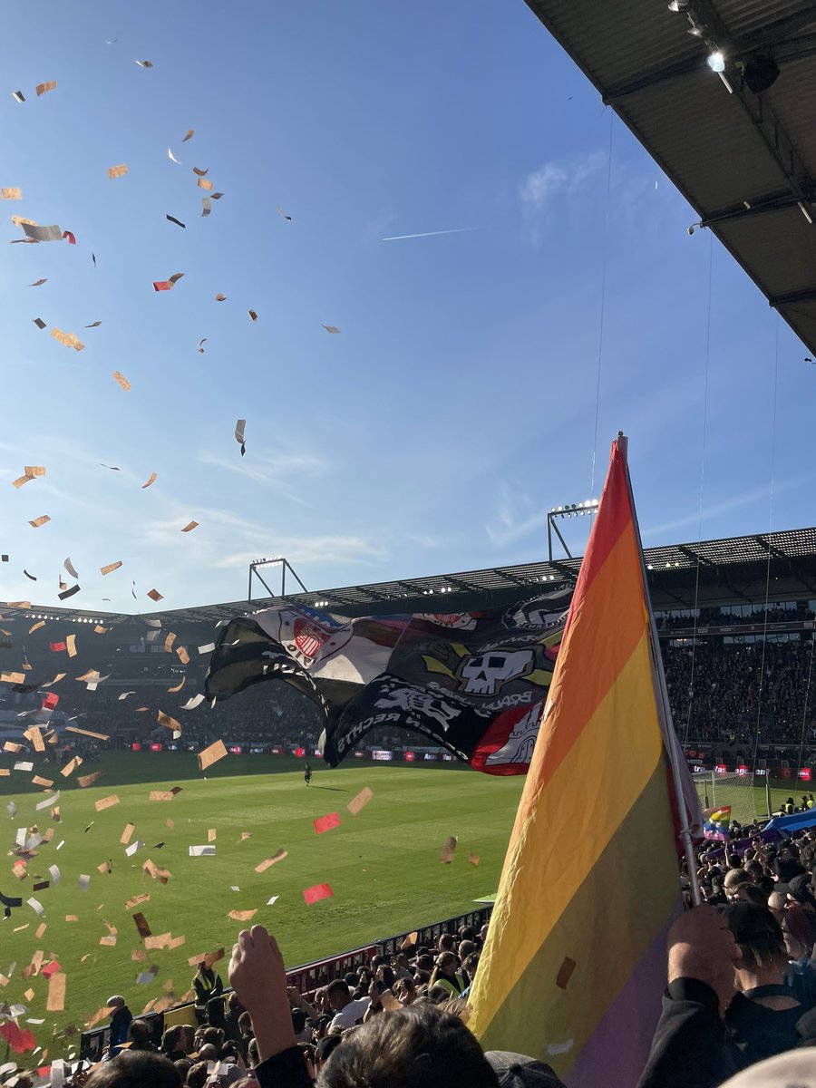 nudiscowilli's tweet photo. WR soviel möglich,Next Time #fcsp https://t.co/xsTRgzKUGA