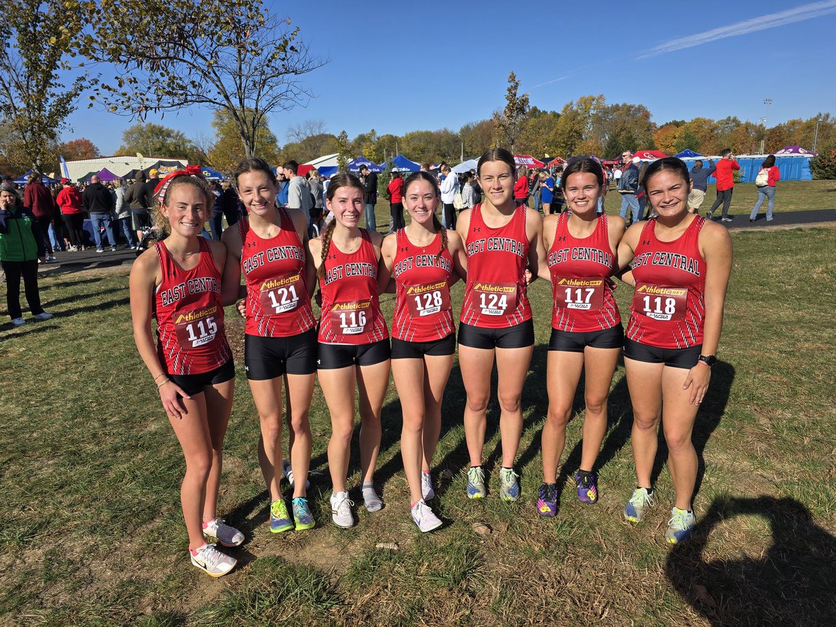 ecxcountry's tweet photo. THEY DID IT!!! GIRLS ARE HEADING TO STATE!

Team finishes 5th overall and Callie Bentley places 6th individually! What a race for all of the girls! https://t.co/Rgfn29EQUv
