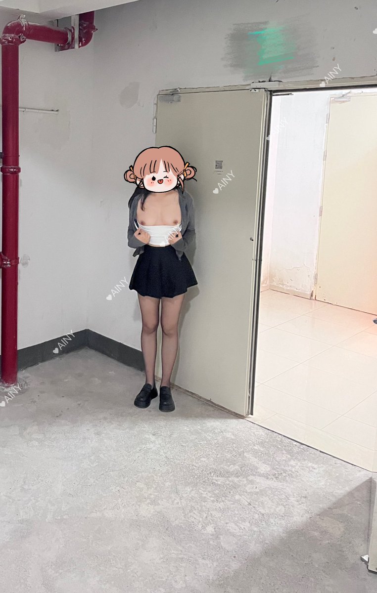 愿你的世界，星光如初。
#露出 #露出日常 
@Public_Catgirl1 
@luchu888888 
@51luchu_
@kssexxia https://t.co/ci9n1fXSqG