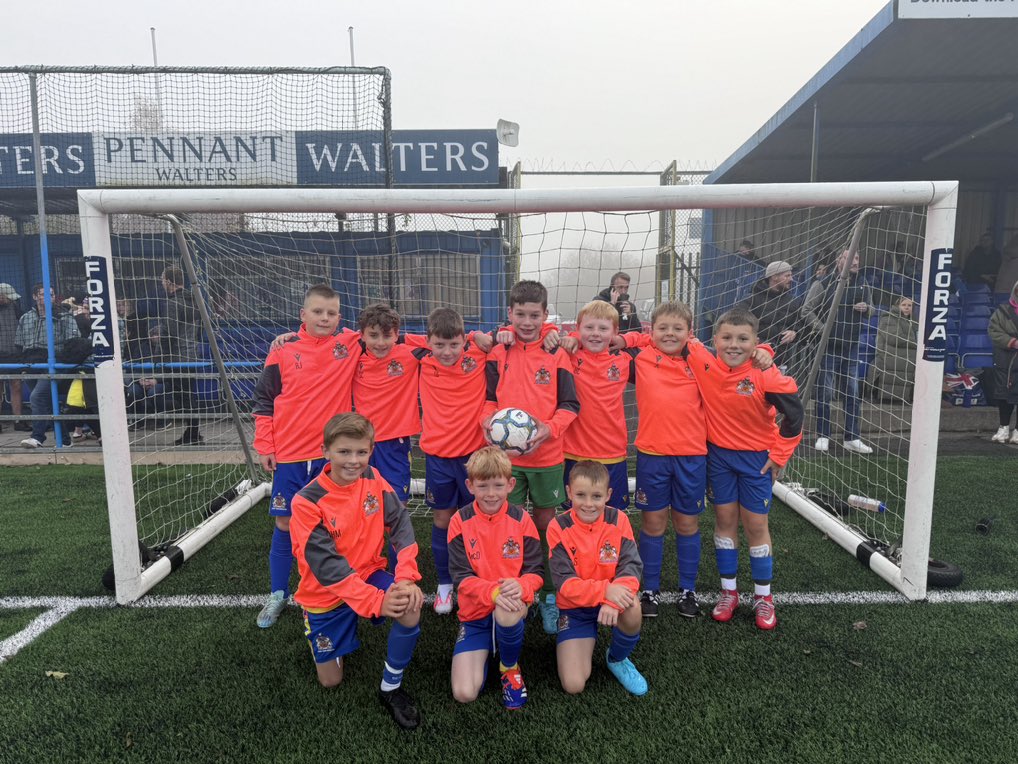 warwickT2004's tweet photo. Conducted themselves with real proffessionalism and represented the club brilliantly everyone  worked extremely hard . Great day of football overall! Really proud 🟡🔵@BarryTownUnited @BTUAcademy @FAWPathway https://t.co/a3aNxhWgAf