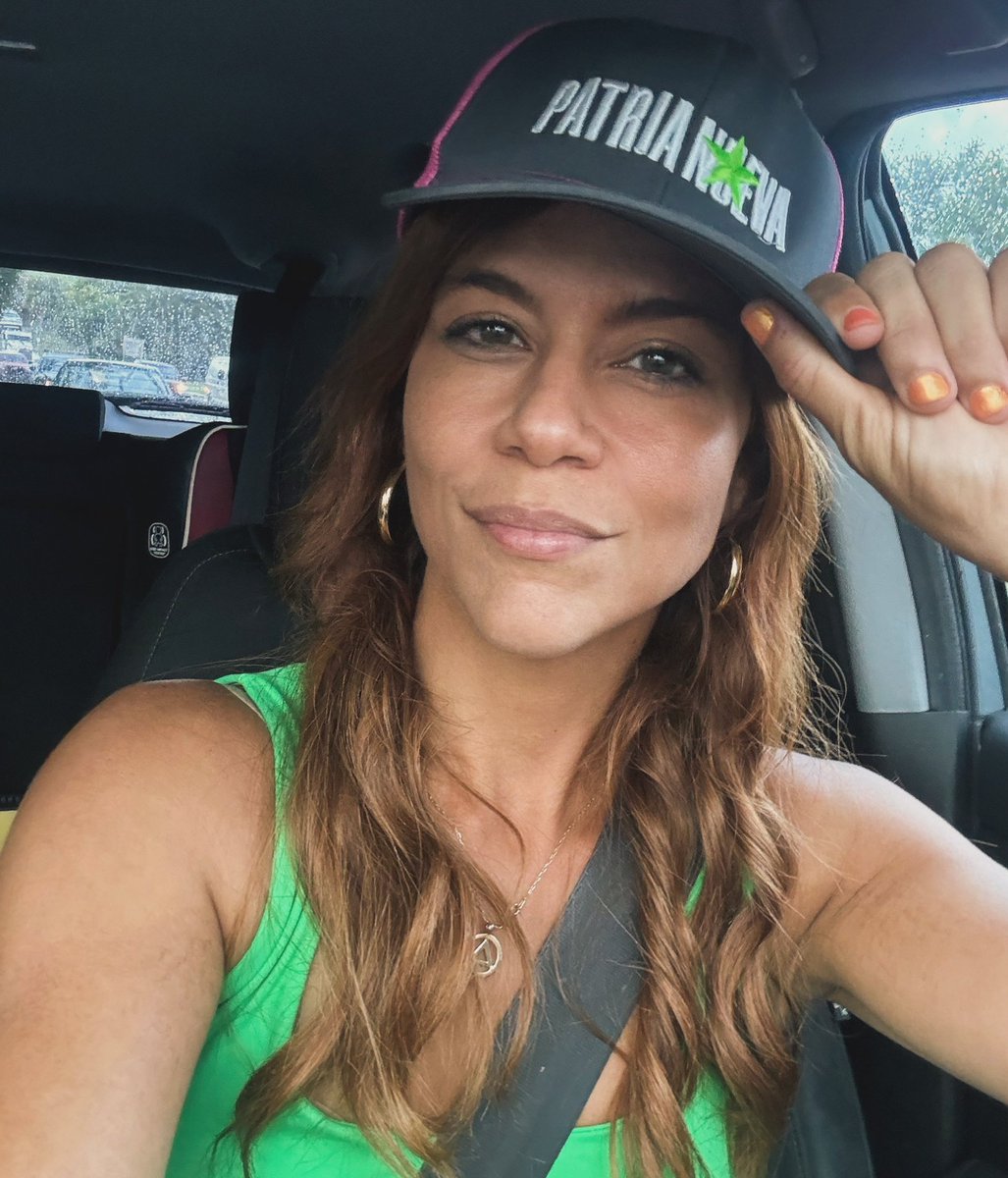 ariadnamichelle's tweet image. Con el ❤️ cargado de amor por este País que es casa. Como abogada de derechos humanis, sé que no hay mal pequeño o individual. Tenemos que cambiar cómo se administra para que en la niñez y en la vejez; en la necesidad y el desastre, tengamos la vida digna que nos corresponde.1/