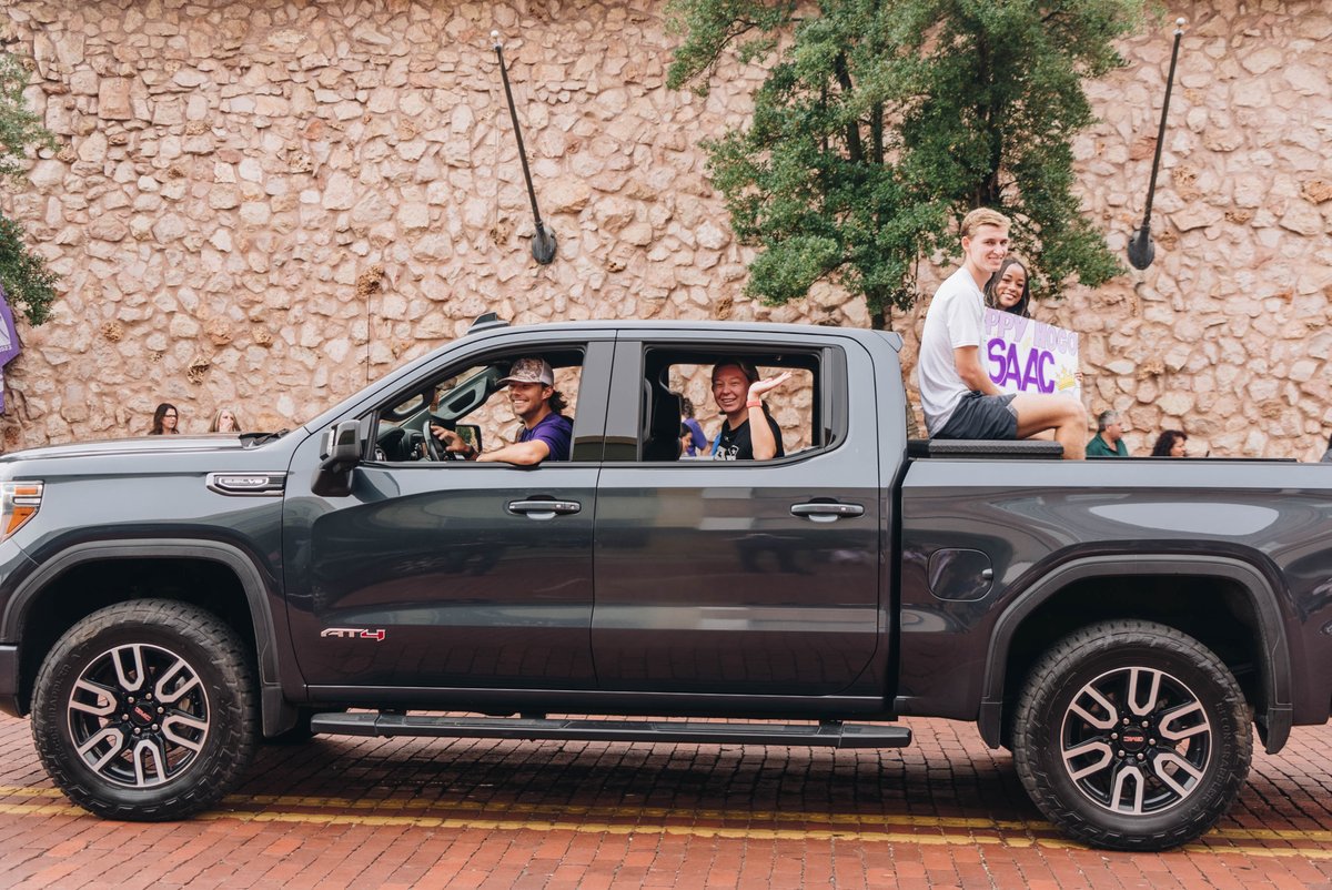 SFA_Athletics's tweet photo. Who doesn't love a good parade 🪓

#AxeEm https://t.co/JwGKWQABVg