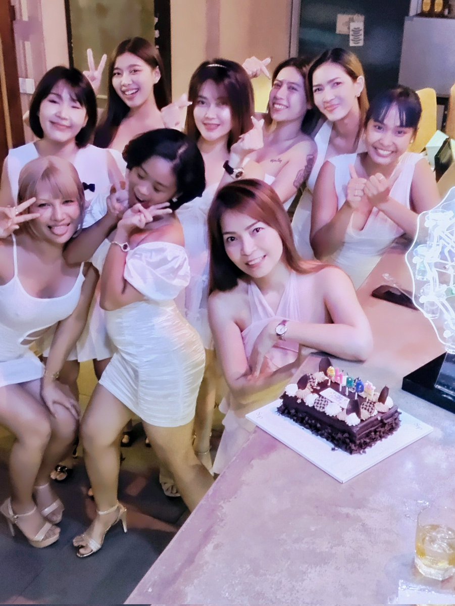 new58909614's tweet photo. ハッピーバースデー🎂
ジャーママ💕 https://t.co/bu9U1hpq6P