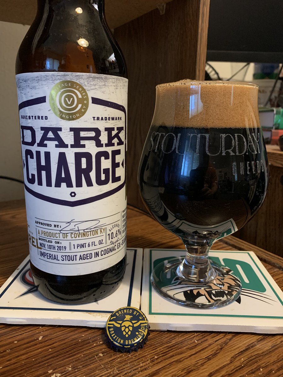 RealBMaxwell's tweet photo. Starting #stouturday with @BraxtonBrewCo 2019 Dark Charge aged in Cognac ex-bourbon barrels ๐๐๐ช๐ป #kybeer #craftbeer @IRLWhiskeyStout @WayneSundby @impopsy @Kubrickx @Bilcro @PaulOBrien10 @decoreape7 @CorkBeer @mjpm67 @cb_phil @BayBeerReviews @beerhunter74 @ManvsAle @ASFreed https://t.co/QQuBLPf3NS