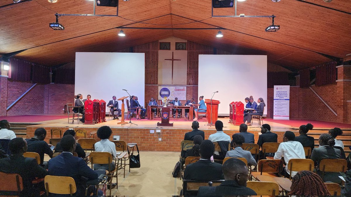 The intra moot finals are currently underway between Team MC45 v MC17. Happening now at Nkoyoyo Hall.

Wishing the teams the best of luck. #UCULawMoots
