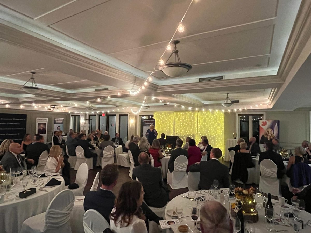 Lianne_Rood's tweet photo. What an incredible evening at my Fall Harvest Gala at Caradoc Sands!
Thank you to everyone who came to support the Common Sense Conservative movement in #LKM!
Special thanks to our special guest, @tomkmiec for taking the time to join #TeamRood, and for his incredible speech on how the Conservatives will fix the immigration crisis in Canada.
There is so much hope and excitement to bring home a Common Sense Conservative government that will #AxeTheTax, #BuildTheHomes, #FixTheBudget, and #StopTheCrime.
#BringItHome