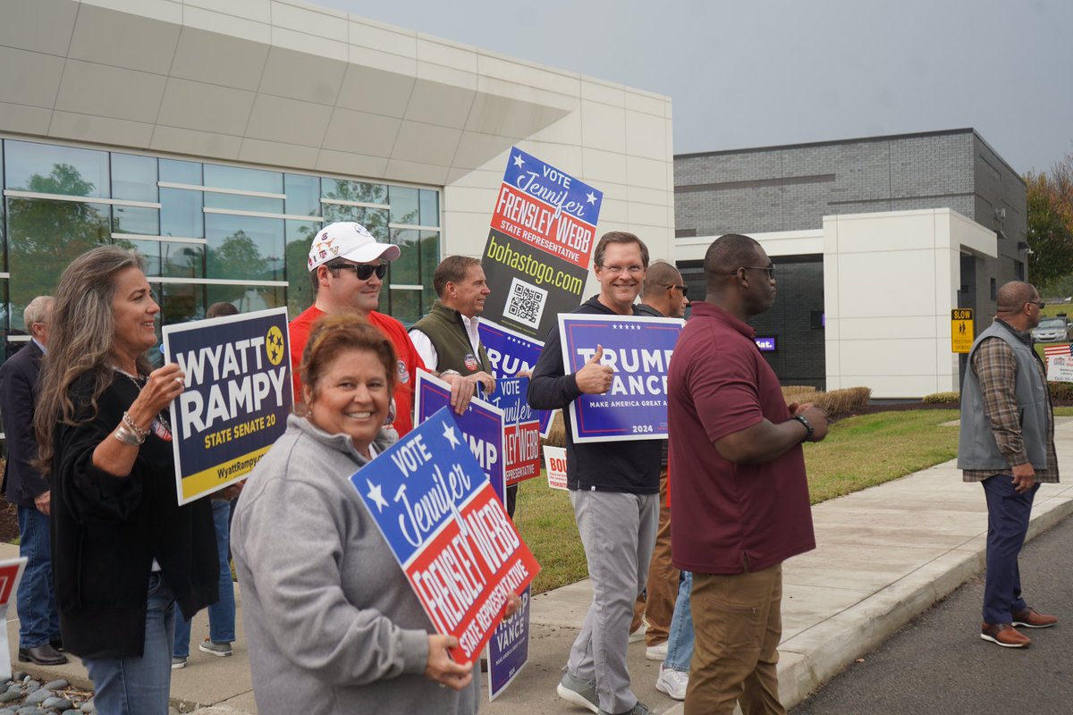 CSexton25's tweet photo. The rain can’t stop the enthusiasm for folks to get out and vote for @DonaldTrump, @JDVance and all of our Republican candidates! Saw some great GOP turnout today - even in dem-heavy Davidson! #FreedomTour #Stop22 https://t.co/TkrOxKWLzd