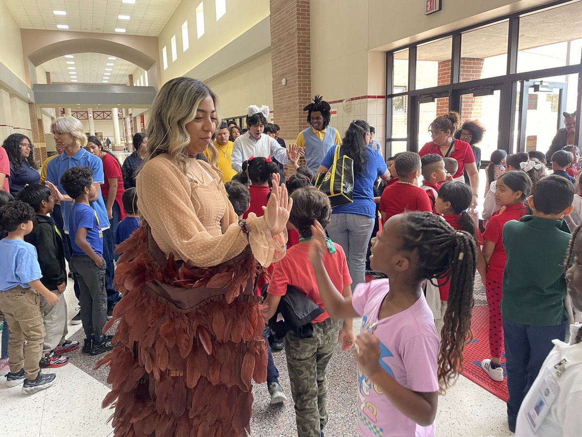 Brittany Miles (@msmilessecond) on Twitter photo Our 2nd graders enjoyed Stuart Little! The excitement on their faces was everything! Thank you <a href="/ATaylorHS/">Alief Taylor High School</a> theater for having us. 🎭 <a href="/Youens_LA_SS/">Youens_LanguageArts</a> <a href="/Youens_Gators/">Youens Elementary</a> Our 2nd graders enjoyed Stuart Little! The excitement on their faces was everything! Thank you <a href="/ATaylorHS/">Alief Taylor High School</a> theater for having us. 🎭 <a href="/Youens_LA_SS/">Youens_LanguageArts</a> <a href="/Youens_Gators/">Youens Elementary</a>