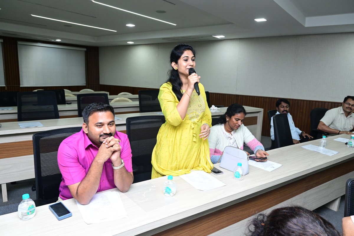 sheethalts1's tweet photo. #KASOA Blessed to be a part of KAS Fraternity!
#KASOfficersAssociation #GBM
#1yrCompletion
#ECMember❤️
@KasAssociation https://t.co/b2J6XzemBx