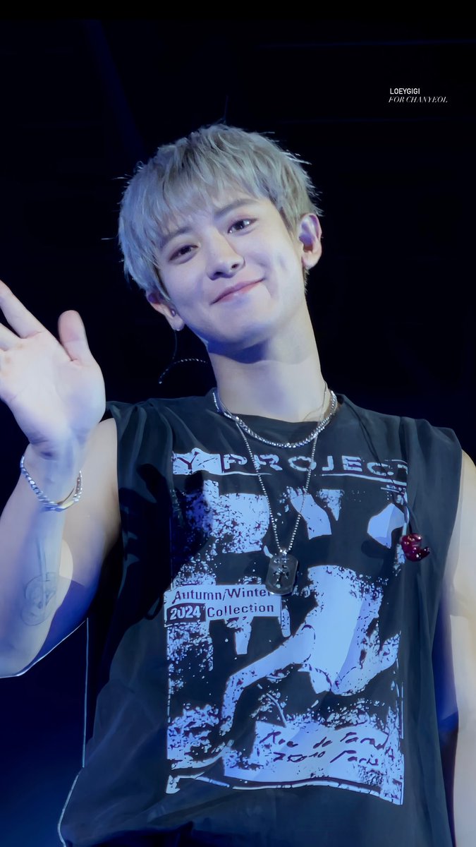 🥰

#CHANYEOL #찬열 
#CHANYEOL_都市風景_City_scape_in_BKK