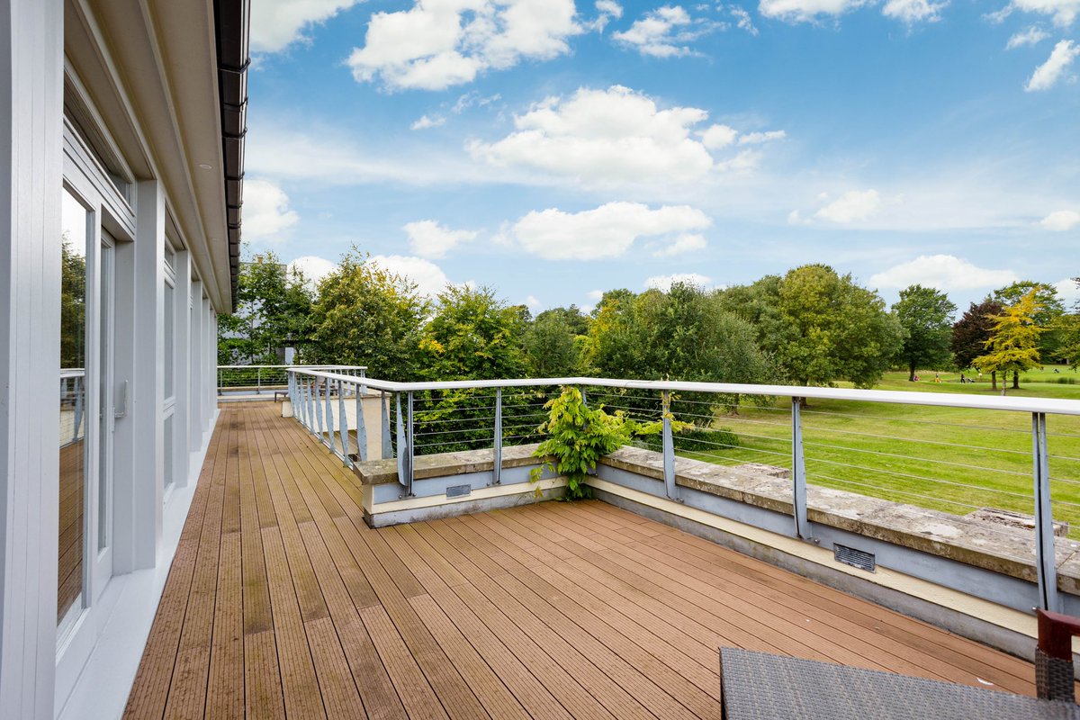 French Estates tweet media