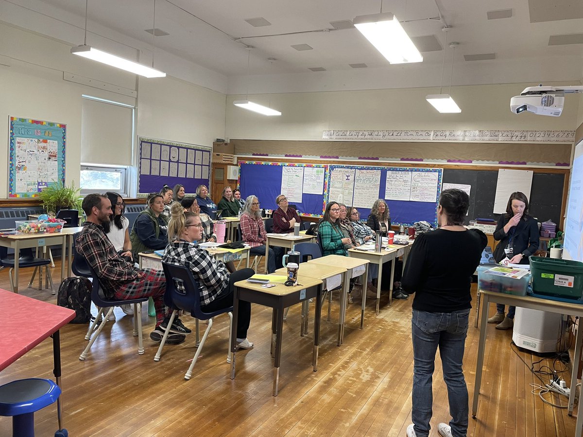 HelenTATh's tweet photo. PoWerful Professional Learning at Prince of Wales! Complex Communication with the Kindy and Support Teams and Math with our fabulous coach, Ryan! #PoWerfullearnimg @KPRTandL @KPRwellbeing https://t.co/pFkkhrobRN