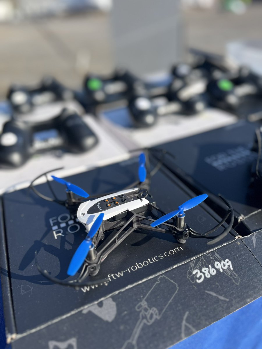 cobbscience's tweet image. FlyGirls: Girls with Drones kicked off their year today @ AviationMuseum at Dobbins today!!! @STEMcobb @AMMorris123 @CobbSchools