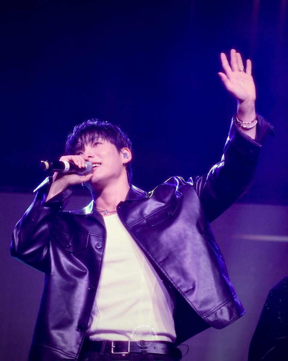 DavideKpop's tweet photo. @official_ACE7
REWIND US Tour ⏪ in London 🇬🇧
💻 https://t.co/BeTalr1xkD
📸 17th Oct ‘24 ~ credit Davide K-pop
Thanks @StudioPAVEurope @JinEnt_ for having us!
#ACE #에이스 #REWINDUSTOUR #REWINDUS_EUROPE #ACEinLONDON #ACE_LATAM_AND_EUROPE_TOUR #REWINDUS_LONDON https://t.co/jGPyk1ngAO