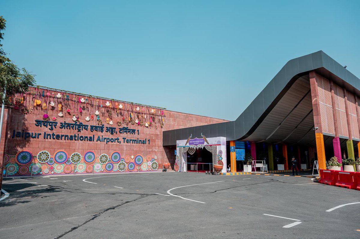DevelopingRaj's tweet image. Jaipur International Airport,Terminal 1 finally started operations.
It will be used for international flights.
CM Bhajan Lal inaugurated it with much fanfare