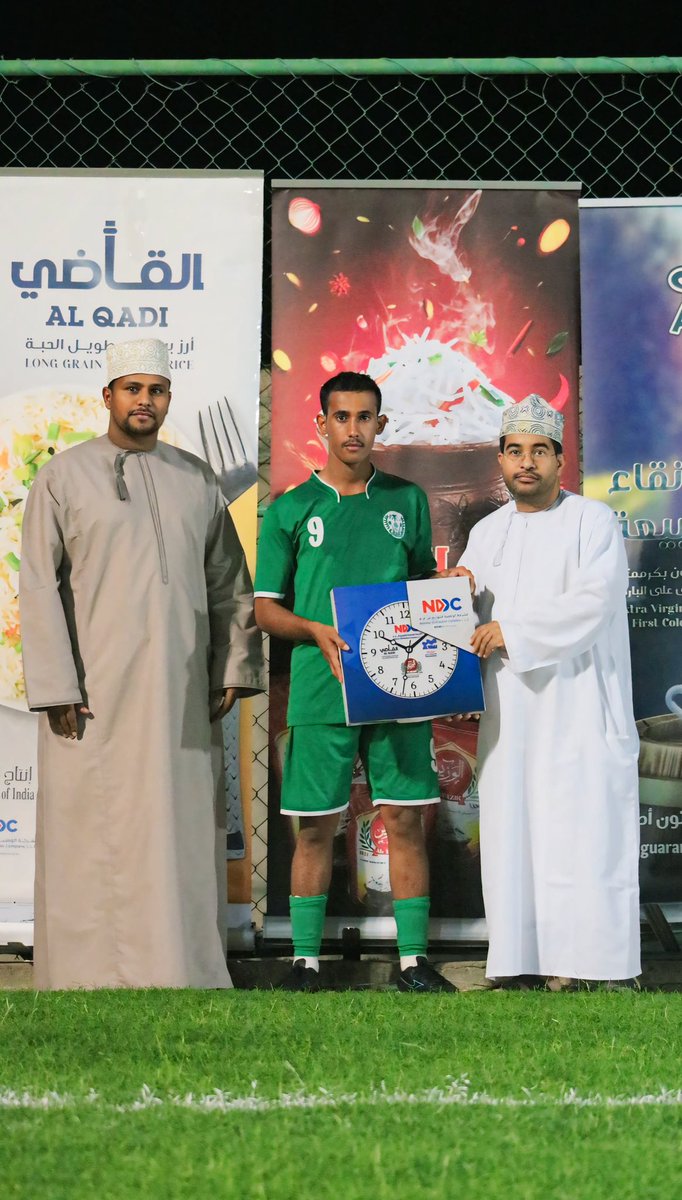 علي السعدي افضل لاعب من مباراة الاهلي والسد 
الجائزة مقدمة من الشركة الوطنية للتوزيع