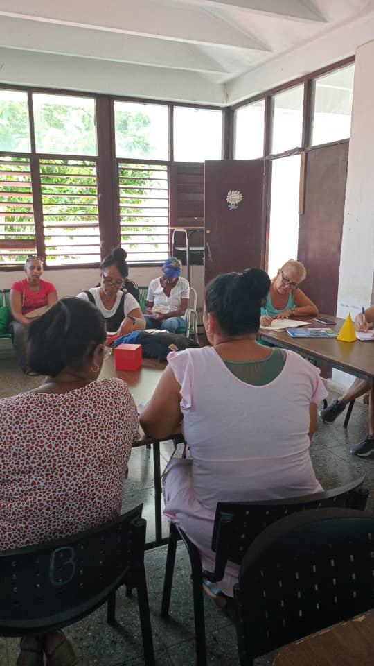HEdgeAEE's tweet photo. Intercambio con los funcionarios y directivos del Consejo Alamar Playa en la evaluación de las acciones para el próximo lunes tener un regreso a las aulas con las condiciones requeridas.
@CubaMined @DgeEste @DGHE14764 @DirectEducaHab https://t.co/n6BPivVIA2