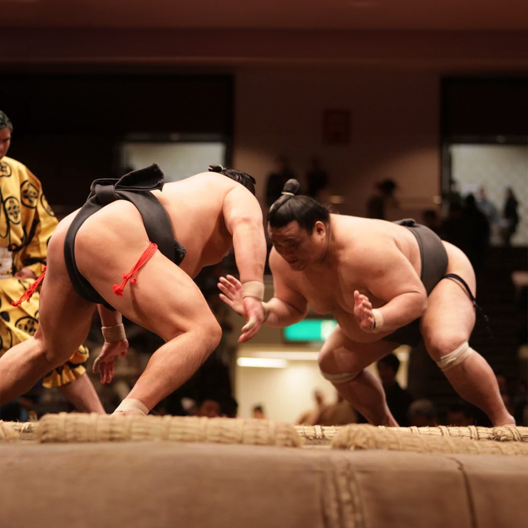 Blackwoodformen's tweet image. Did you know that sumo wrestlers train for hours every day? Fighting for goals requires discipline, focus, and recovery. Our grooming products offer the best natural solution for recovery with #BotanicalBoosts like Ginseng, Menthol, and Green Tea.🌿🙌 #sumo #wrestlers #discipline