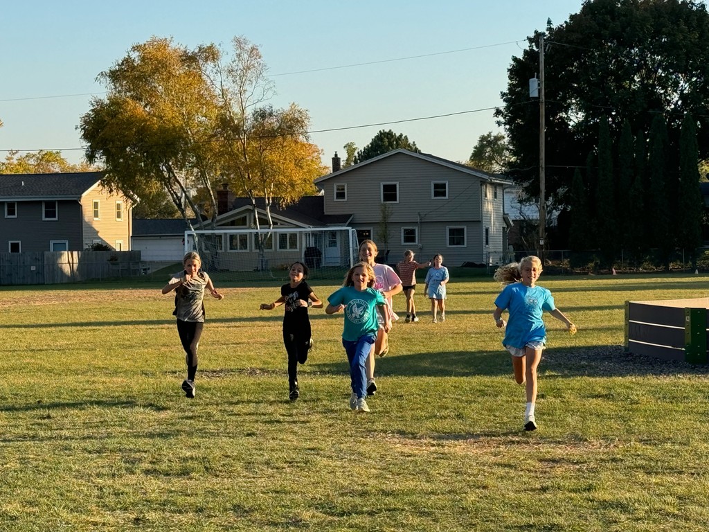 GOTRsewi's tweet photo. Congratulations to the GOTR team at MacArthur Elementary for completing their Practice 5K this week! 👟✨️ The countdown to our Fall 5K is on! Learn more about our 5K, sign up to run or volunteer here: https://t.co/E8uUDRigUz https://t.co/8yggH15cU2