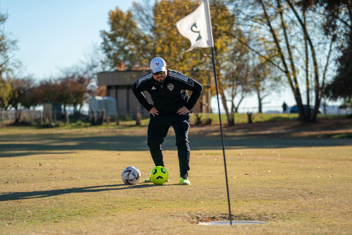 districtsoccer_'s tweet photo. What better way to spend your weekend than kicking balls into holes, all for a good cause?! ⛳️

Join us and @davejsports on Nov. 17th for our third annual Give MS The Boot Foot Golf Tournament Presented by @ScreamingEagles!

Register now 👉 https://t.co/2YCp5BBbCt https://t.co/JchfkKuldt
