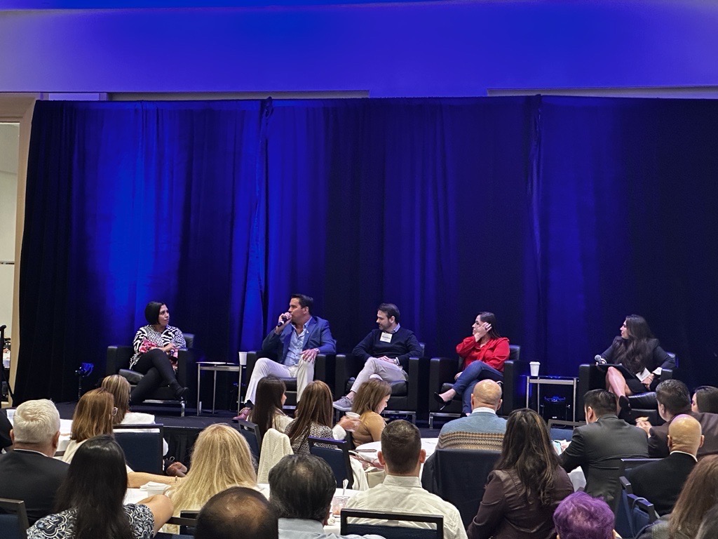 We had an amazing time hosting a booth at Brunch y Negocios for Hispanic Heritage Month! 🎉 So grateful to connect with inspiring Hispanic entrepreneurs, small business owners, and community leaders. Thank you to all who stopped by!#HispanicHeritageMonth #Community