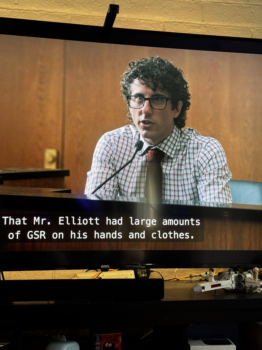 Schantzman87's tweet photo. Just watching The Lincoln Lawyer for the first time and @i8athumbtack randomly shows up! Cool! https://t.co/VbZTHXqEZQ