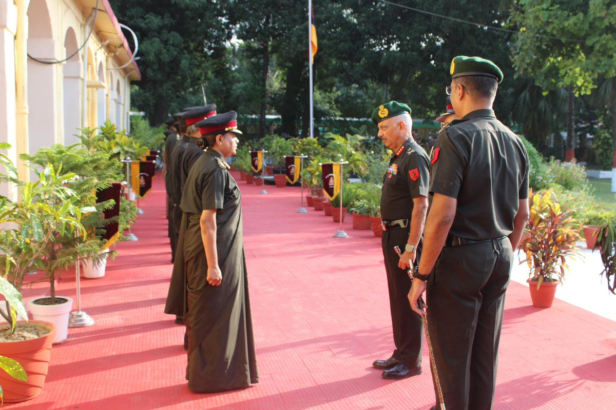 suryacommand's tweet photo. #IndianArmy
#SuryaCommand
#MBArea
#BiharRC

Lt Gen PS Shekhawat, AVSM,SM, GOC, #MB_Area, visited HQ #Jharkhand & #Bihar #Sub_Area & #BIHARRegtCentre, #Danapur to review operational preparedness, ongoing infra devp projects and welfare initiatives for serving and #Veterans. He appreciated the formation for high order of commitment & professionalism. The GOC exhorted all ranks to remain relentless in pursuit of professional excellence. 

@adgpi
@ProDefLko
@PRODefDehradun
@SpokespersonMoD
@UBArea_IA
@HQ_IDS_India
@MinofDefIndia