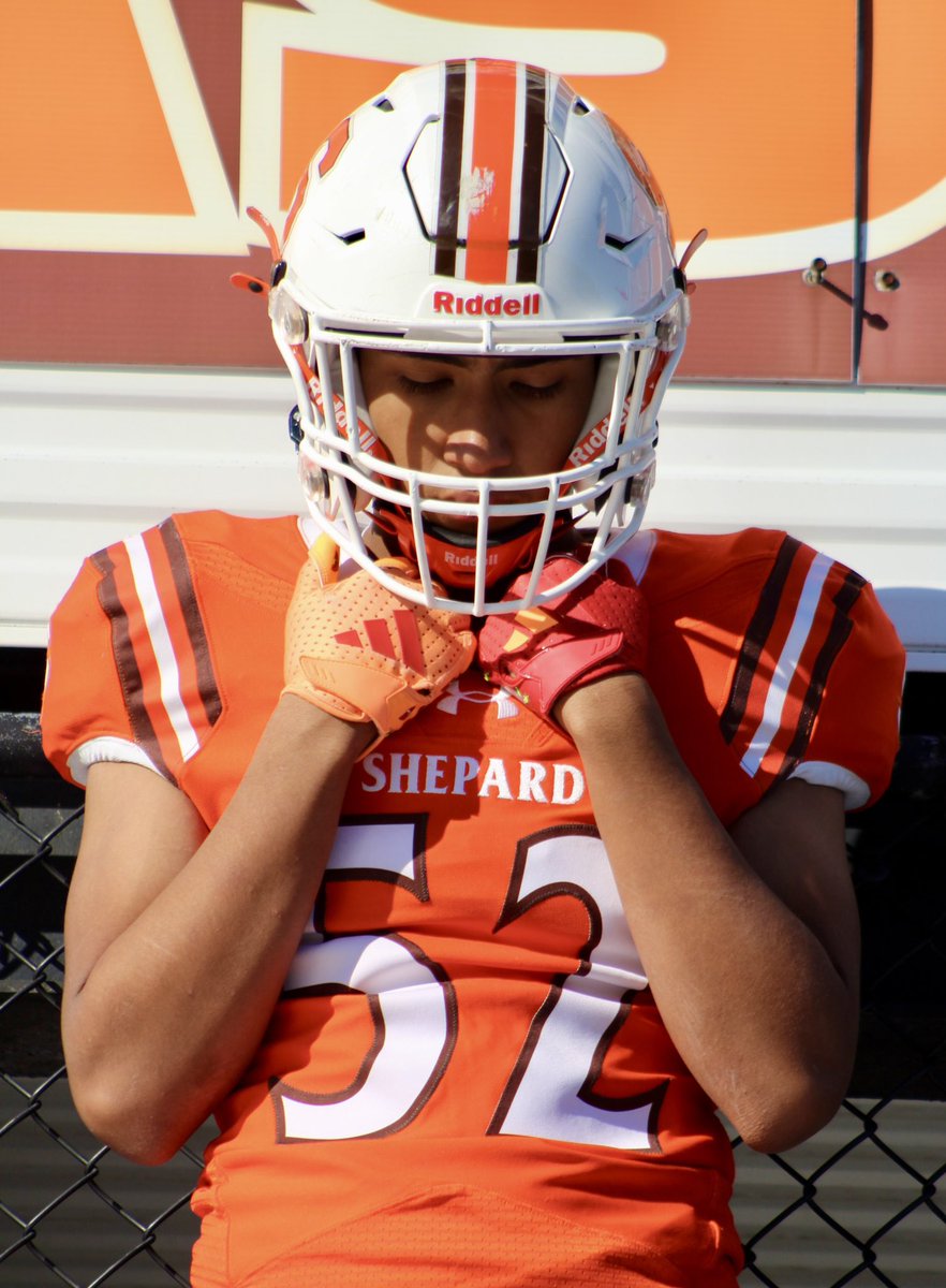 UveeU's tweet photo. #52 Martinez 2024 Junior Year Shepard Football https://t.co/eY8OrOWtEG