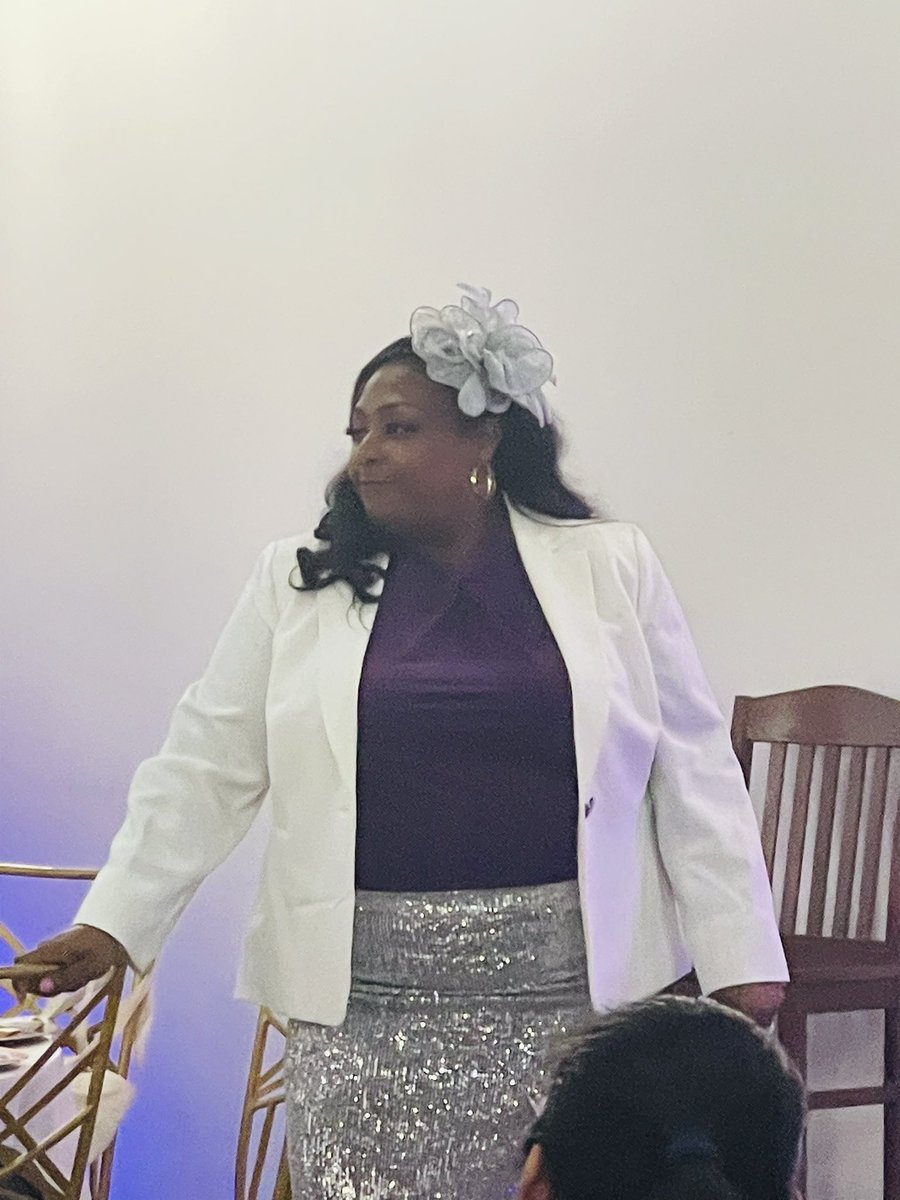 Miles4Education's tweet photo. @PrincipalAuntie truly embodies grace and leadership. It’s inspiring to witness her captivating presence and impactful words @R4TCWSE Fall Mixer. Thank you for sharing your wisdom and uplifting everyone in the room 💕 #SheSharpenedMe https://t.co/qXnQKYsNT1